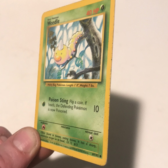 Weedle Pokemon Card (Base Set) - Picture 3 of 3